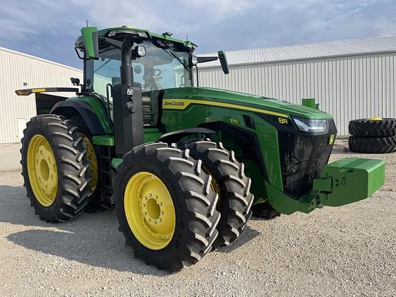 Image of John Deere 8R 370 equipment image 2