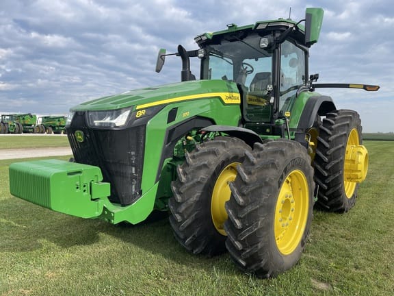 2023 John Deere 8R 370 Equipment Image0