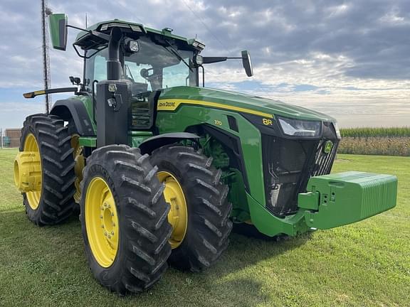 Image of John Deere 8R 370 equipment image 2