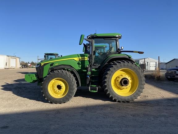 Image of John Deere 8R 370 equipment image 4