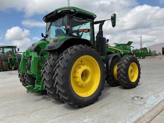 Image of John Deere 8R 370 equipment image 4