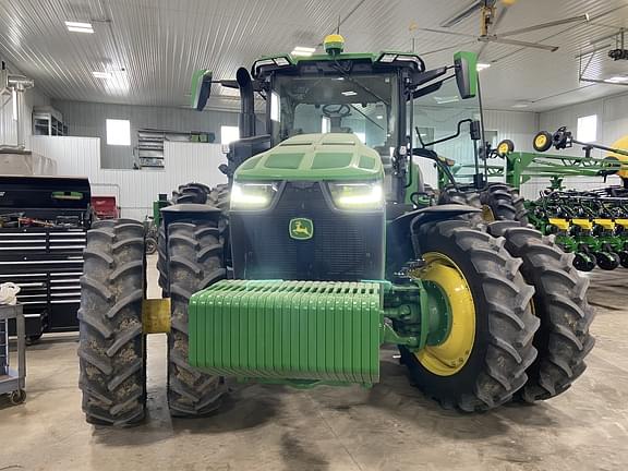 Image of John Deere 8R 370 equipment image 2