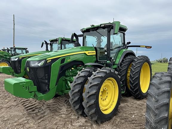 Image of John Deere 8R 370 equipment image 1