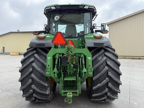 Image of John Deere 8R 370 equipment image 2
