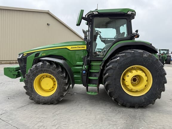 Image of John Deere 8R 370 equipment image 4