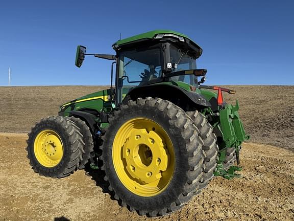 Image of John Deere 8R 370 equipment image 2