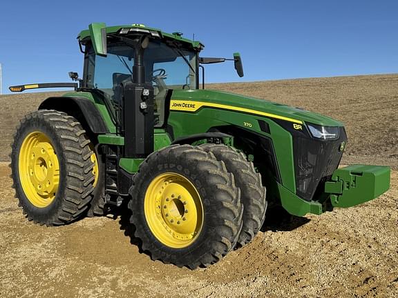 Image of John Deere 8R 370 equipment image 4