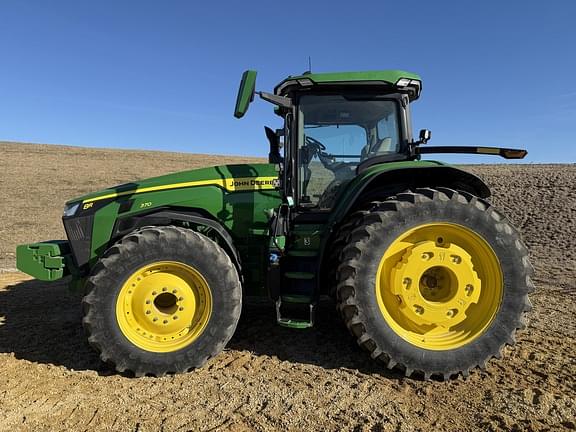 Image of John Deere 8R 370 Primary image