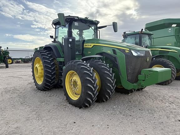 Image of John Deere 8R 370 equipment image 1