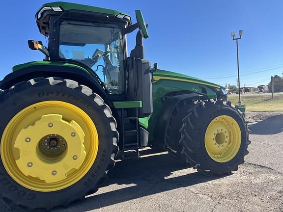 Image of John Deere 8R 370 equipment image 1