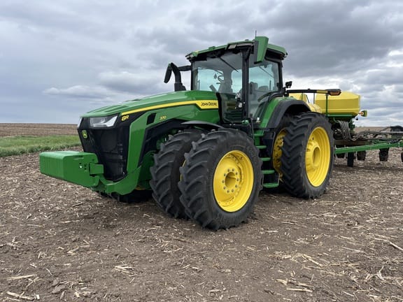 2023 John Deere 8R 370 Equipment Image0