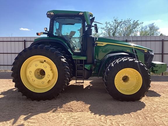 Image of John Deere 8R 370 equipment image 4