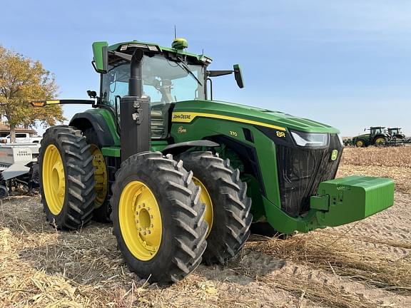 Image of John Deere 8R 370 equipment image 3