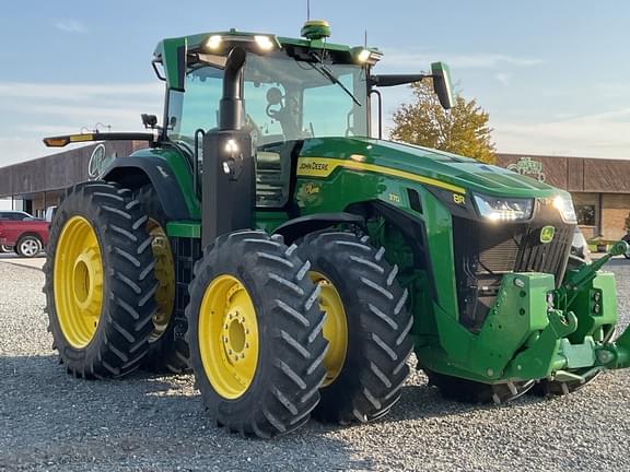 Image of John Deere 8R 370 equipment image 2