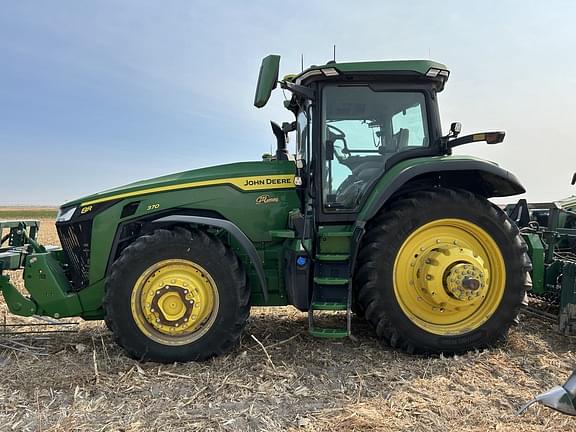 Image of John Deere 8R 370 equipment image 2