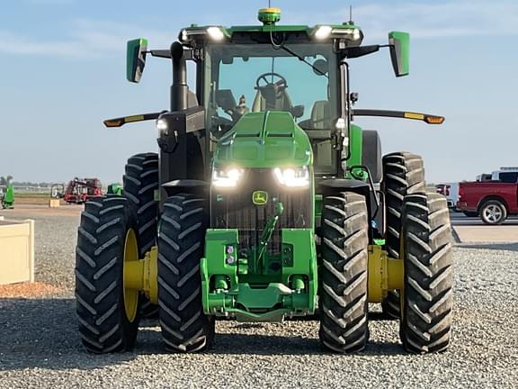 Image of John Deere 8R 370 equipment image 4
