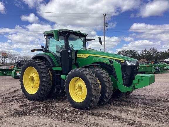 Image of John Deere 8R 370 equipment image 2