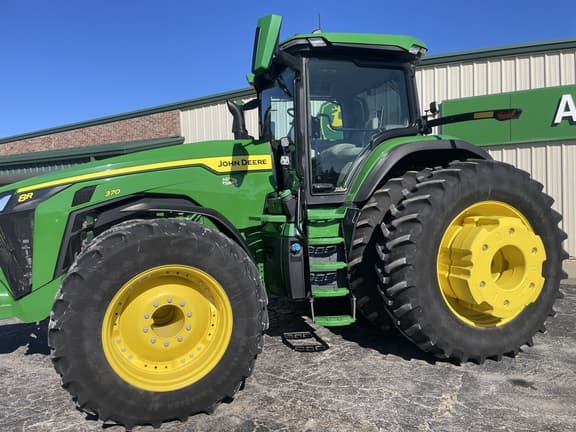 Image of John Deere 8R 370 equipment image 1