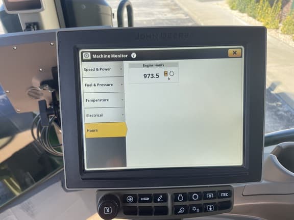 Image of John Deere 8R 370 equipment image 3