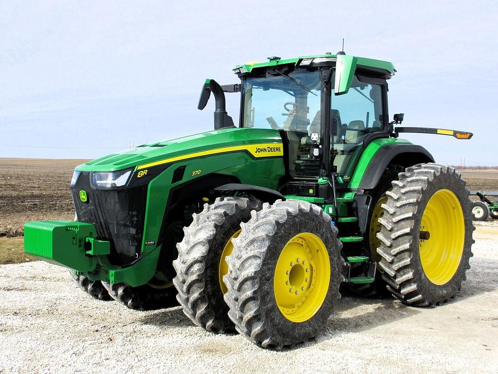 Image of John Deere 8R 370 Primary image