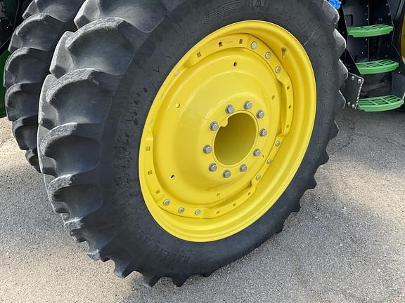 Image of John Deere 8R 370 equipment image 4