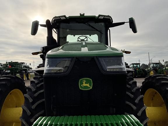 Image of John Deere 8R 370 Primary image