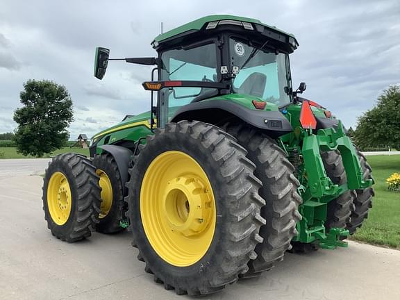 Image of John Deere 8R 370 equipment image 2