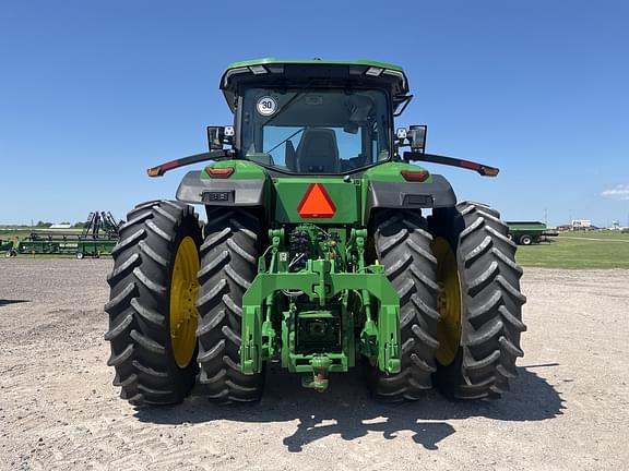 Image of John Deere 8R 370 equipment image 4