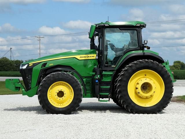 Image of John Deere 8R 370 equipment image 2