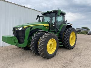 2023 John Deere 8R 370 Image