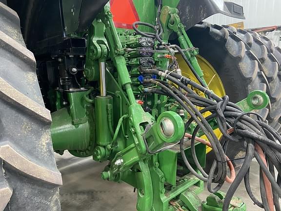 Image of John Deere 8R 370 equipment image 1