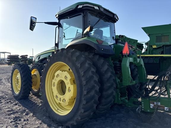 Image of John Deere 8R 370 equipment image 2