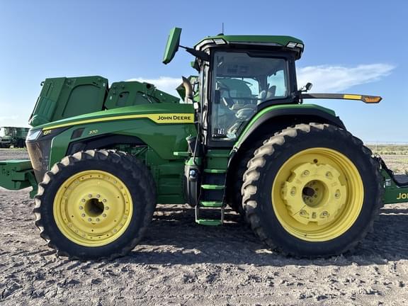 Image of John Deere 8R 370 Primary image