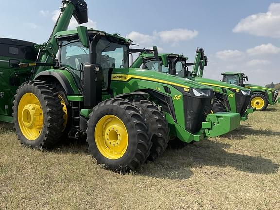 Image of John Deere 8R 370 equipment image 1