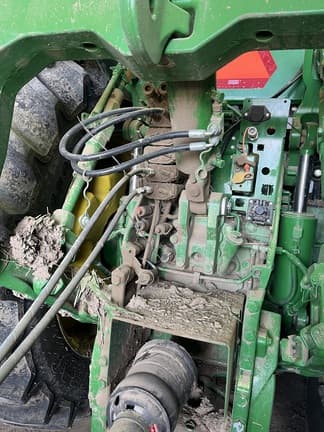Image of John Deere 8R 370 equipment image 4