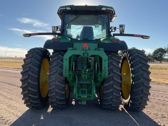 Image of John Deere 8R 370 equipment image 4