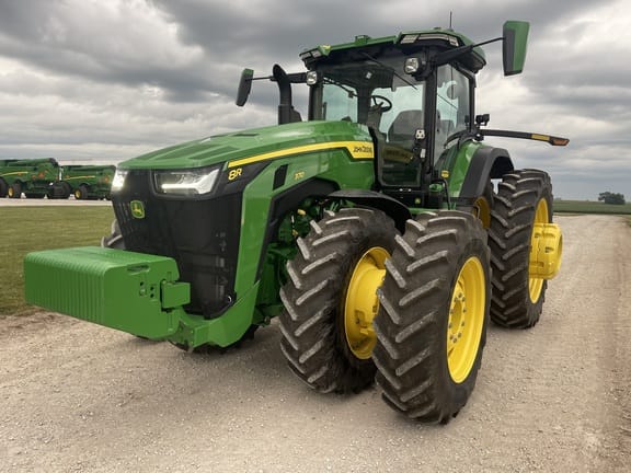2023 John Deere 8R 370 Equipment Image0