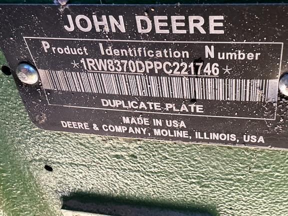 Image of John Deere 8R 370 equipment image 1