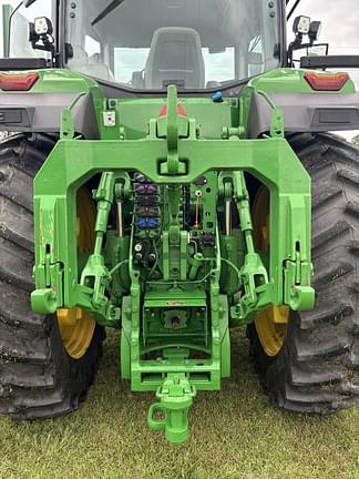 Image of John Deere 8R 370 equipment image 4