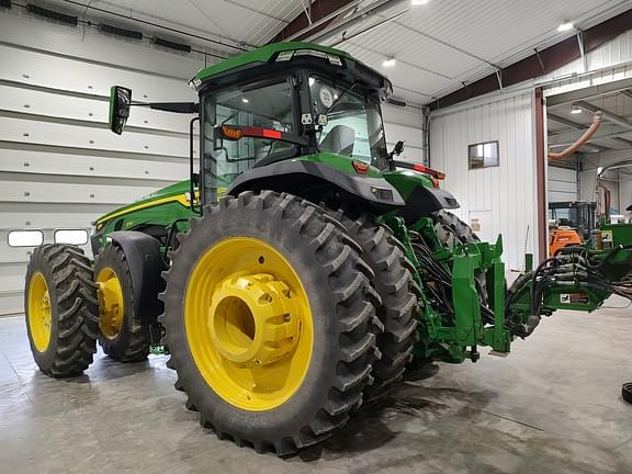 Image of John Deere 8R 370 equipment image 2