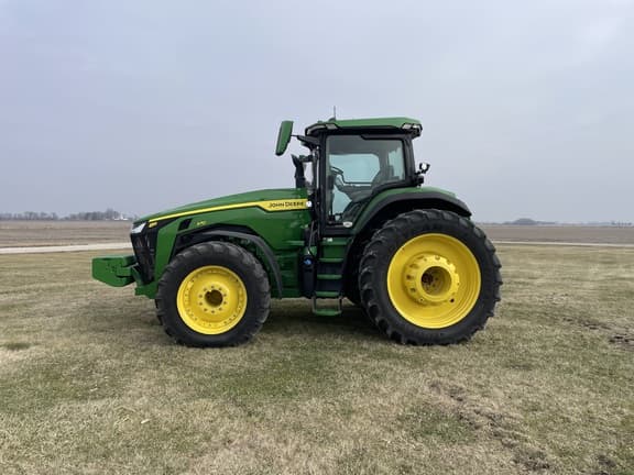Image of John Deere 8R 370 equipment image 1