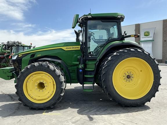 Image of John Deere 8R 370 equipment image 1