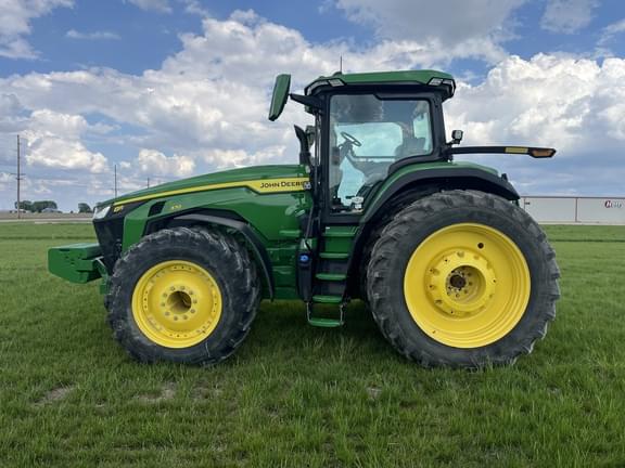 Image of John Deere 8R 370 equipment image 2