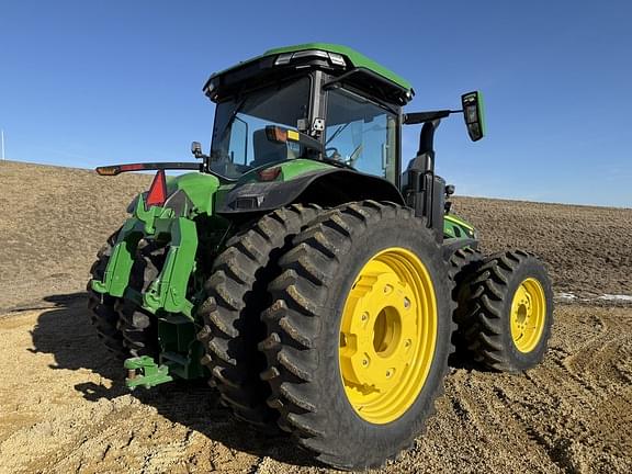 Image of John Deere 8R 370 equipment image 4