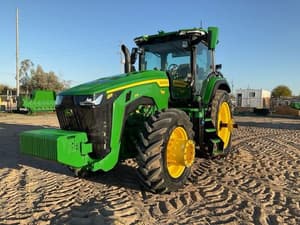 2023 John Deere 8R 370 Image