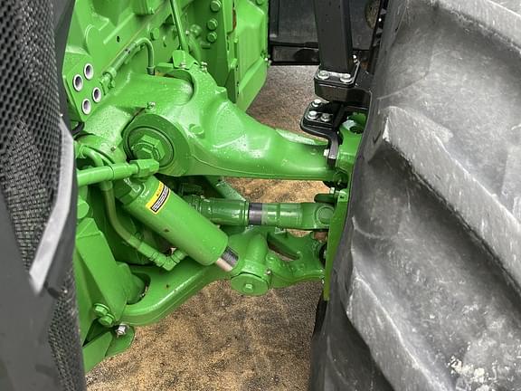 Image of John Deere 8R 370 equipment image 4