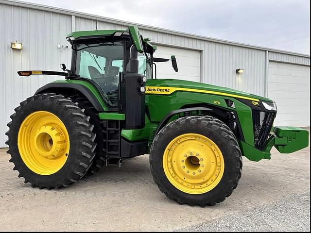 Image of John Deere 8R 370 equipment image 2