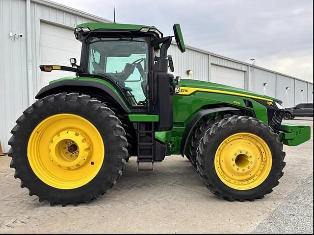 Image of John Deere 8R 370 equipment image 3