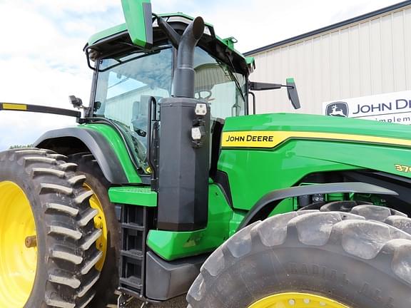 Image of John Deere 8R 370 equipment image 2