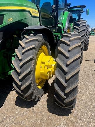 Image of John Deere 8R 370 equipment image 2